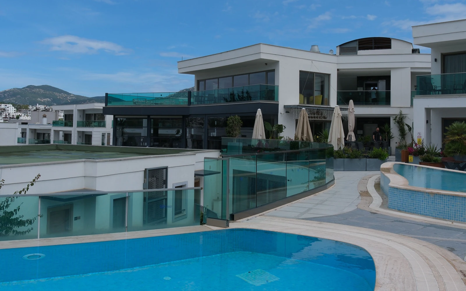 Havuzlu modern villa Havuzlu modern villa
