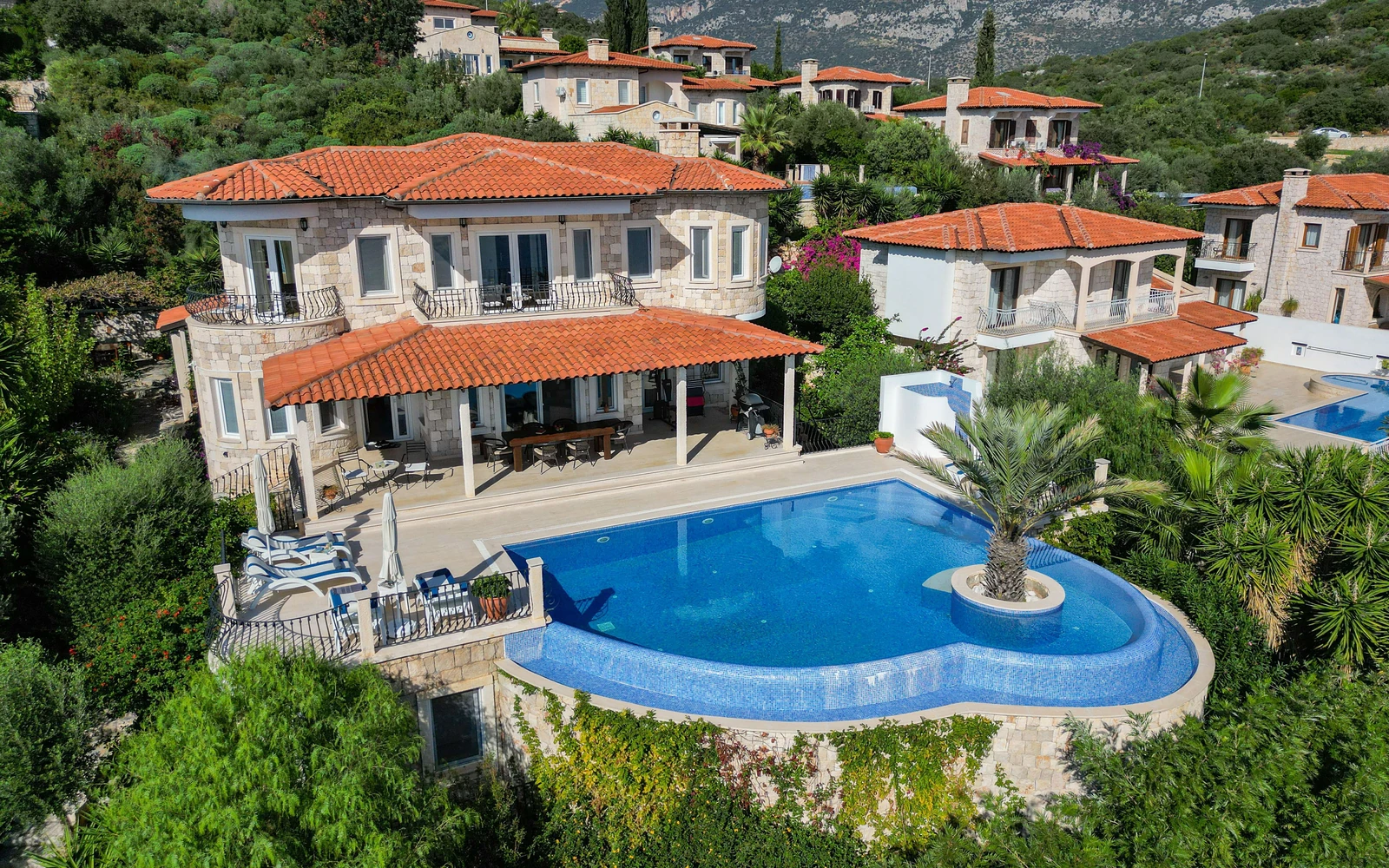 Luxury Villa with Wide Terrace in Yalıkavak
